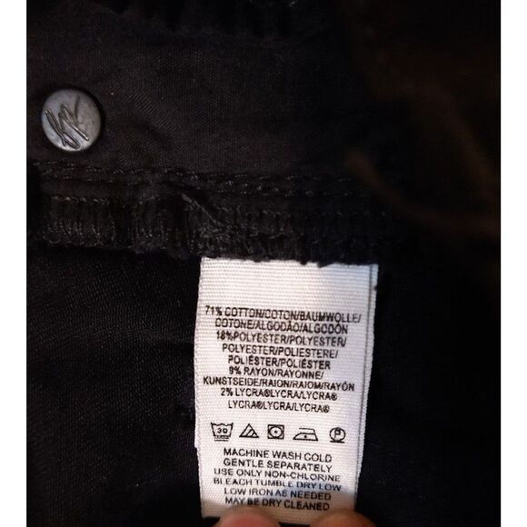 We the free Embroidered floral denim capri Sz 24 Blk Boho Cottagecore Feminine - Picture 8 of 11